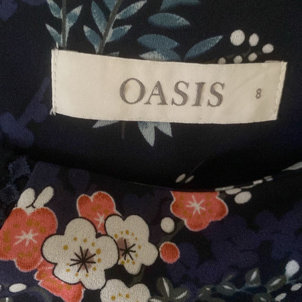 Oasis Floral Dress - Picture 5 of 6